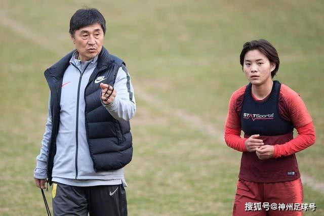 德米凯利斯期待欧冠对决，称与穆帅交手是荣幸