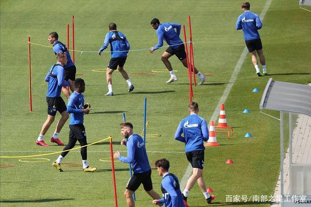 日本媒体误认上海高铁站为机场 引发热议